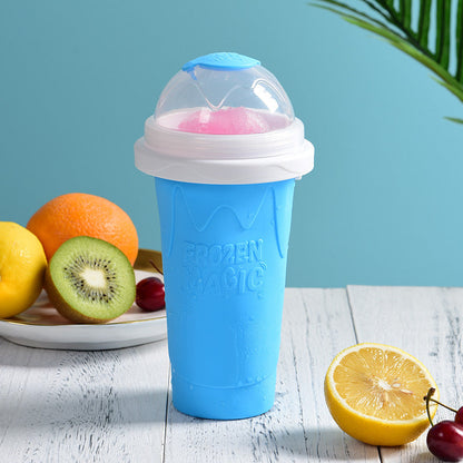 Kubek do robienia domowego slushy
